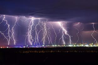 ⚡️雷霆半场领先快船5分：哈登13中4 SGA12中4 切特13分5板4助