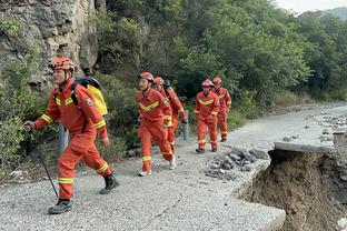 同哈登一起加练？阿祖：起初以为就几天热度 结果天天拉我练